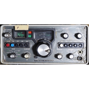 001 YAESU FT620B ư̤ǧ